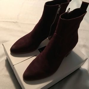 Boots Velvet Burgundy NIB
